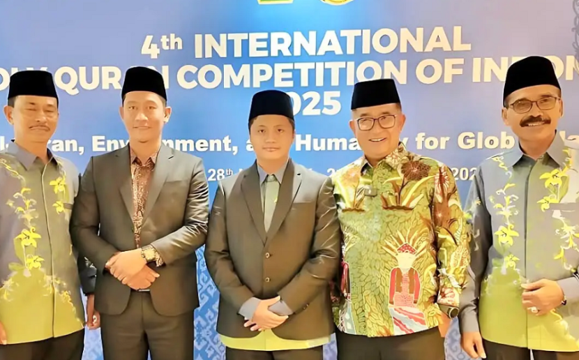 Dua delegasi Kaltim yang berhasil meraih juara MTQ Internasional. (Pemprov)