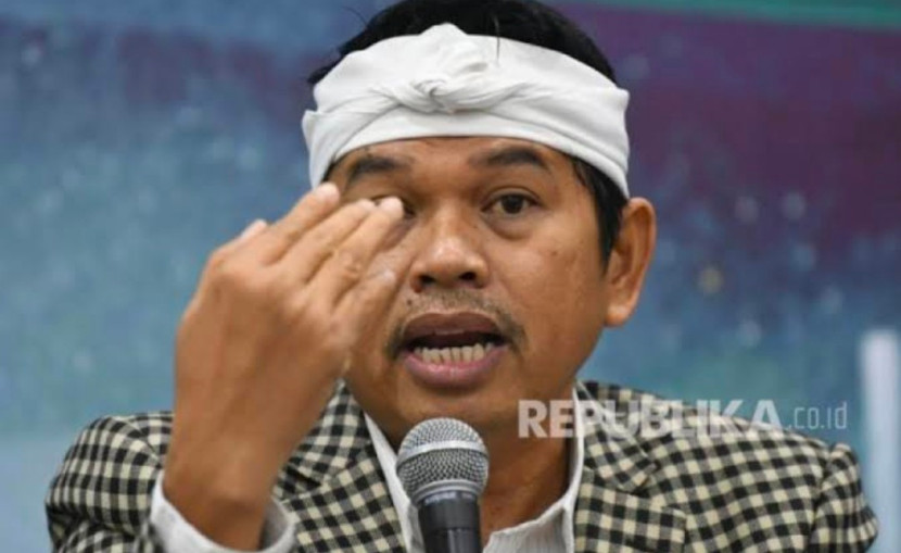 Gubernur Jabar terpilih, Dedi Mulyadi akan hentikan bantuan Rp 600 miliar per tahun ke sekolah swasta, jika tak berikan ijazah yang ditahan. (Foto: Dok REPUBLIKA)