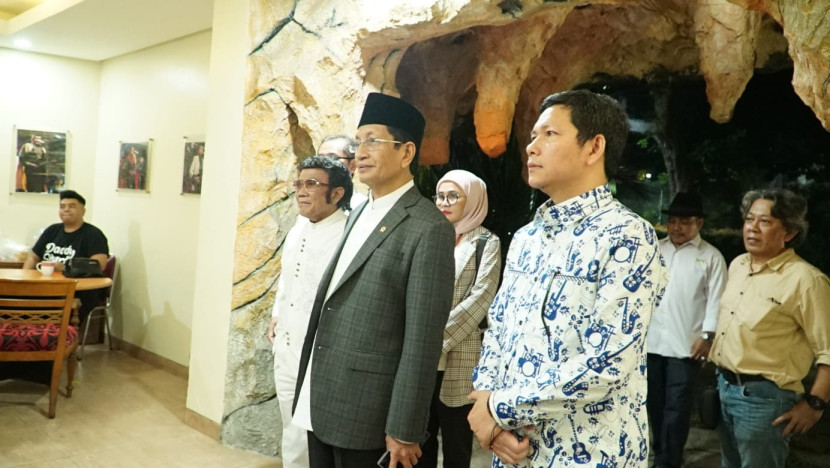 Saefudin bersama Menteri Agama Nasaruddin Umar dan Rhoma Irama. (FOTO: Dok Safeudin)