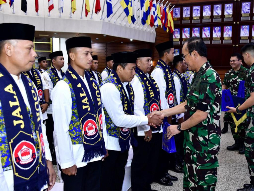 Sebanyak 81 personel TNI AL diberangkatkan ke Tanah Suci dan Kota Suci. Foto: TNI AL