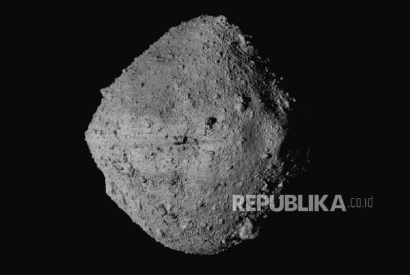 Ilustrasi asteroid. Asteroid Bennu dari pesawat ruang angkasa OSIRIS-REx pada 2020. Foto: AP/NASA/Goddard/University of Arizona