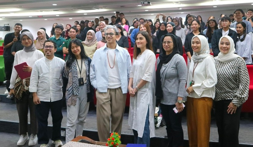 Foto bersama kegiatan seminar kolaborasi Program Studi Komunikasi UPER dan Bundlife. (Foto: Dok UPER)