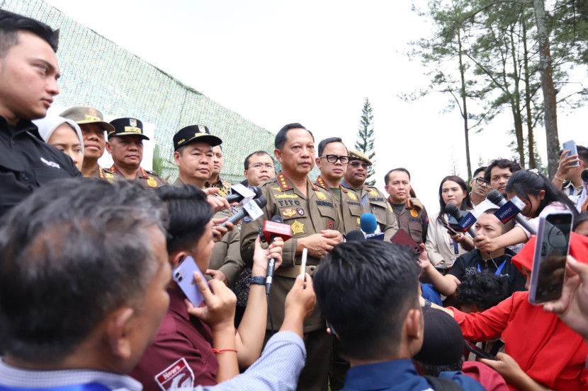 Mendagri M Tito Karnavian di Akmil, Kota Magelang, Jawa Tengah, Sabtu (22/2/2025). Sumber: Seputar Militer