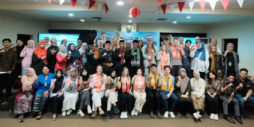 Mahasiswa HVF Jerman yang sedang mengikuti program Musim Dingin atau Winter Programe bersama UI melakukan kunjungan ke Pemerintahan Kota (Pemkot) Depok, Jumat (21/02/2025). (Foto: Dok Diskominfo Kota Depok)