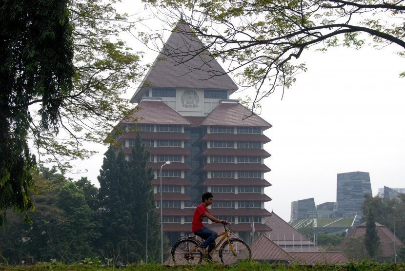 UI menempati peringkat pertama daftar Kampus dengan Jurusan Ilmu Sosial Terbaik Versi THE WUR by Subject 2025. Foto : republika