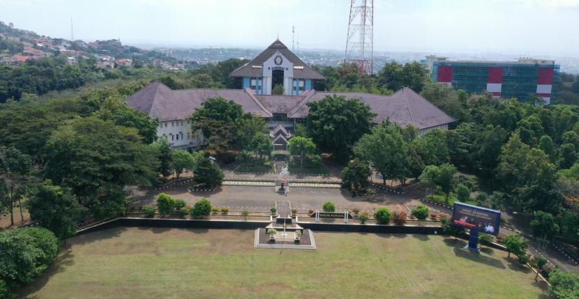 Di SNBT 2025 Undip menyediakan 4.575 kursi untuk mahasiswa baru. Foto : undip