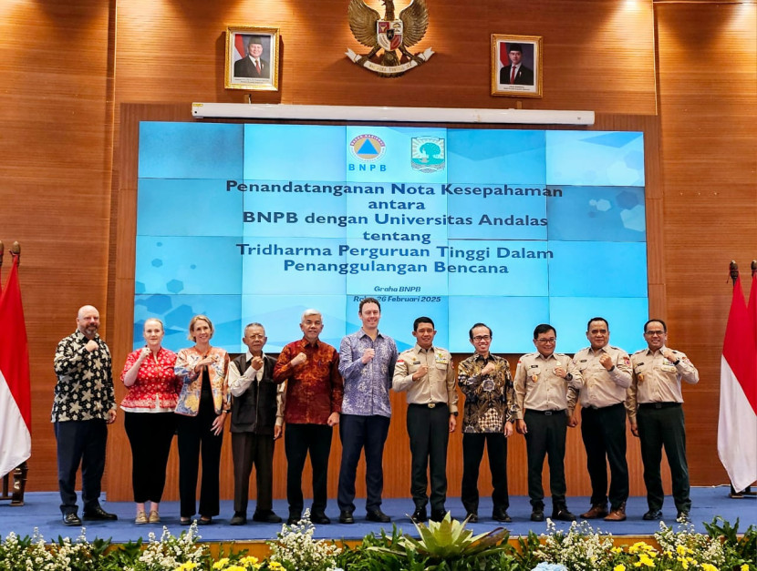 Penandatanganan MoU antara Unand, BNPB, dan Pemerintah Australia di Graha BNPB, Jakarta, Rabu (25/02/2025). Foto : dok