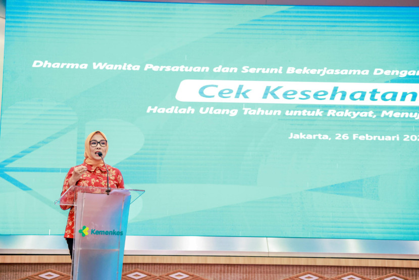 Ketua Umum Dharma Wanita Persatuan (DWP) Ida Rachmawati Budi G. Sadikin saat memberikan sambutan  