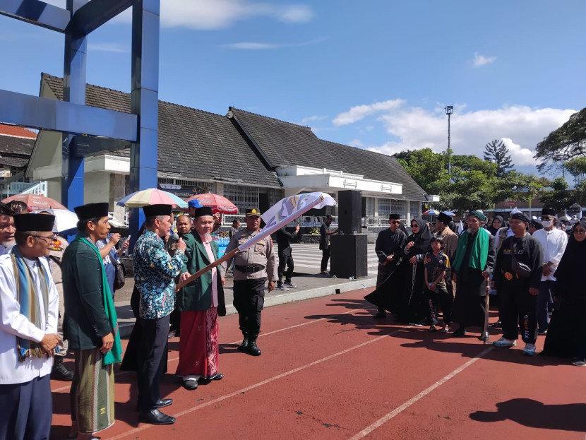 Pelepasan pawai tarhib dalam menyambut bulan suci Ramadhan di Lapang Merdeka Kota Sukabumi, Kamis (27/2/2025).