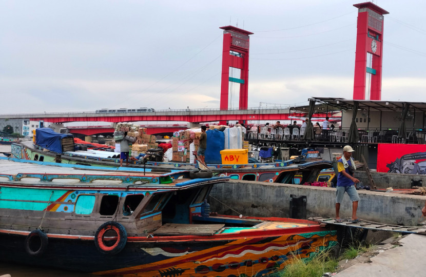 Jembatan Ampera land mark Kota Palembang yang juga cagar budaya. (FOTO: Maspril Aries)