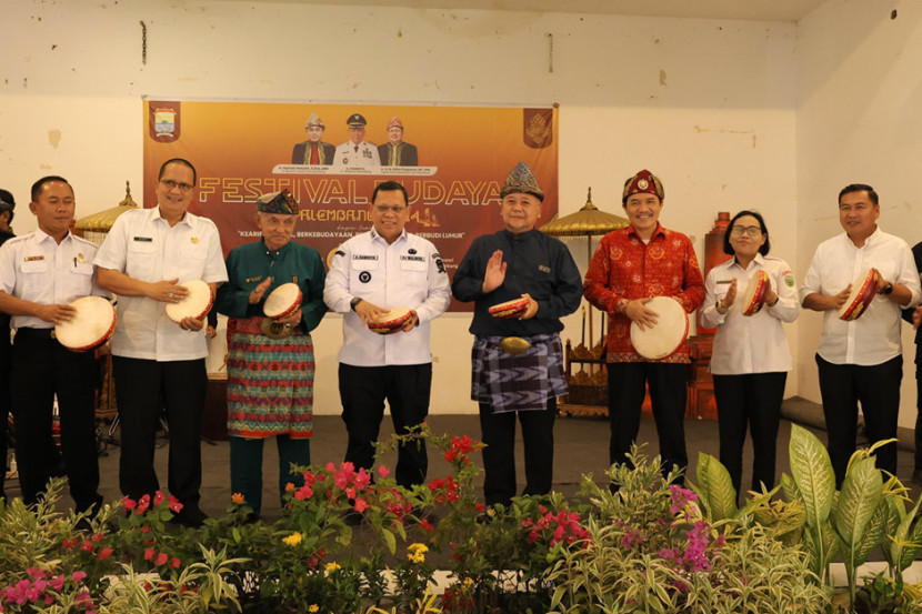 Festival Budaya yang melibatkan pelaku seni dan budawayan Oalembang. (FOTO: @palembang.go.id)
