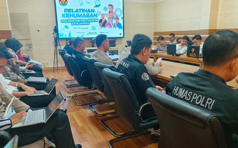 Pelatihan Kehumasan jajaran Polrestro Depok. (Foto: Dok RUZKA INDONESIA) 