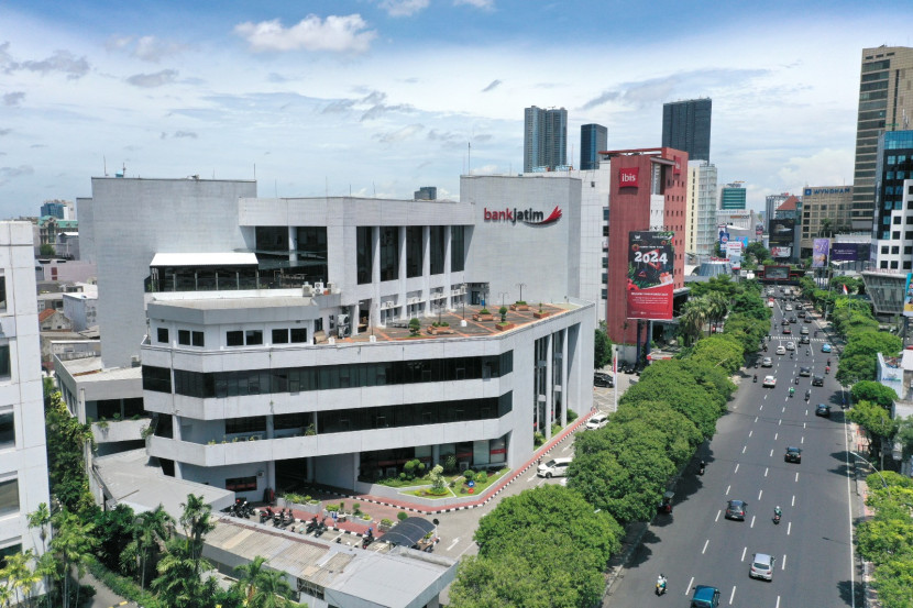 Kantor pusat Bank Jatim (ilustrasi) 