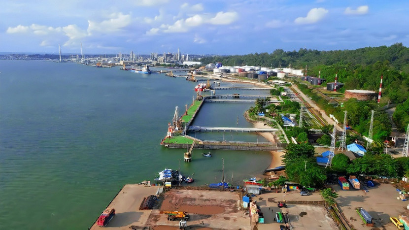 Kilang Pertamina, Balikpapan via drone. 