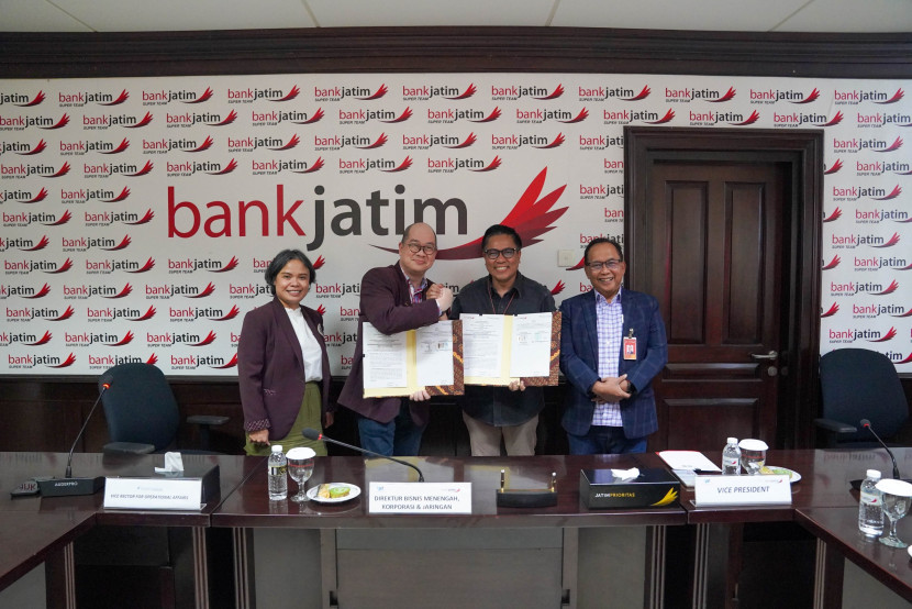 Penandatanganan MoU dan PKS antara Bank Jatim dengan Universitas Ciputra Surabaya