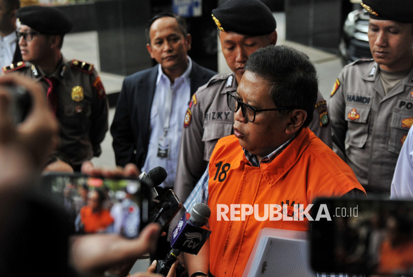 Sekjen PDIP Hasto diperiksa dalam perkara dugaan suap kepada Komisioner KPU.