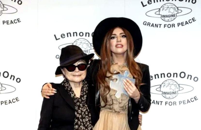Lady Gaga bersama Yoko Ono/Forbes