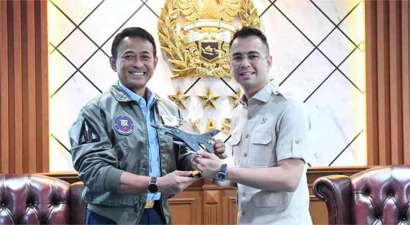 Wakil KSAU Marsdya Andyiawan Martono Putra dan Utusan Khusus Presiden Raffi Ahmad Sumber: Seputar Militer