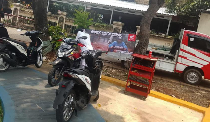 AHASS Siaga Banjir siap layani konsumen Honda yang menjadi korban banjir.   dok WMS