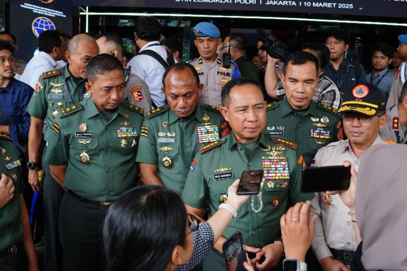 Panglima TNI Jenderal Agus Subiyanto di PTIK, Jakarta Selatan, Senin (10/3/2025). Sumber: Seputar Militer