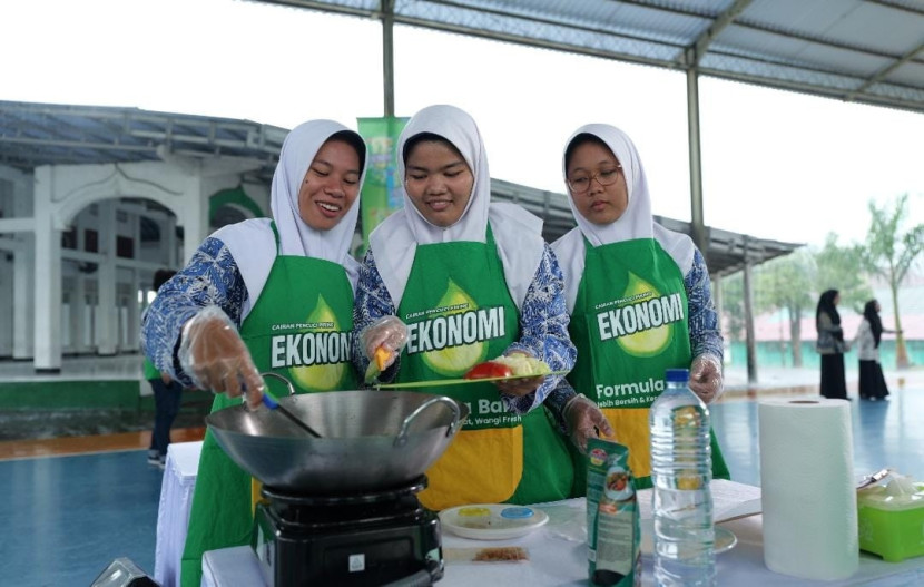 Ekonomi Pencuci Piring Adakan Mabar Spesial Ramadan Tingkatkan Keterampilan Santri di Bogor