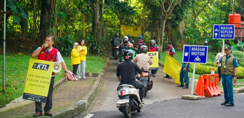 Sosialisasi keselamatan di 6 titik strategis di Kampus UI Depok. (Foto: Dok Humas UI) 