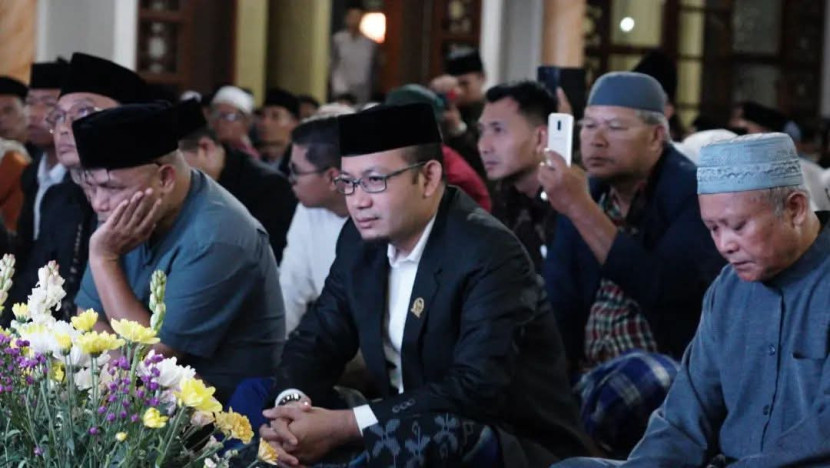 Anggota DPRD Kota Sukabumi Abdul Kohar (di tengah-red).