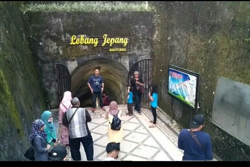 Lobang Jepang di Bukittinggi. (FOTO: Republika/ Fernan Rahadi)