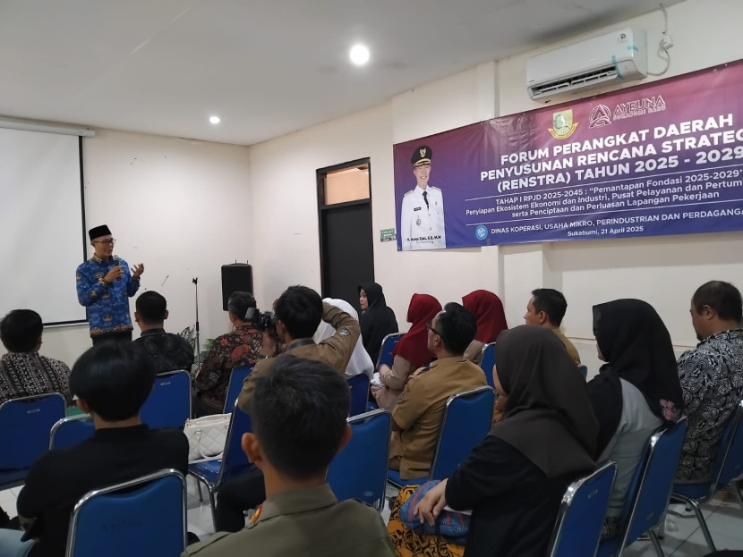 Forum Perangkat Daerah (FPD) Penyusunan rencana strategis (Renstra) Tahun 2025-2029 Dinas Koperasi, Usaha Mikro, Perindustrian, dan Perdagangan (Diskumindag) Kota Sukabumi Senin (21/4/2025).
