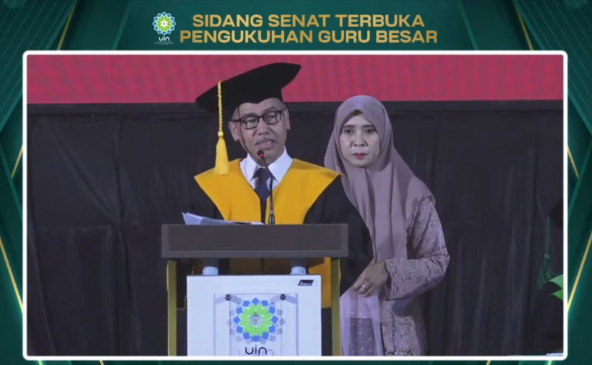 Sidang senat terbuka pengukuhan Prof Dr Bambang Samsul Arifin, M.Si resmi dikukuhkan sebagai Guru Besar bidang Ilmu Pendidikan Islam di UIN SGD Bandung, Rabu (23/4/2025).