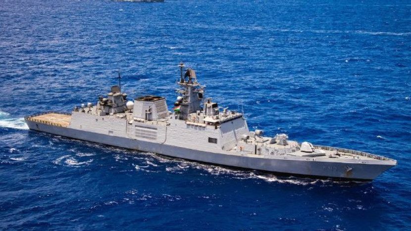 Kapal perang menggunakan perangkat lunak SeaVision. Sumber: Petty Officer 2nd Class Terrin Hartman