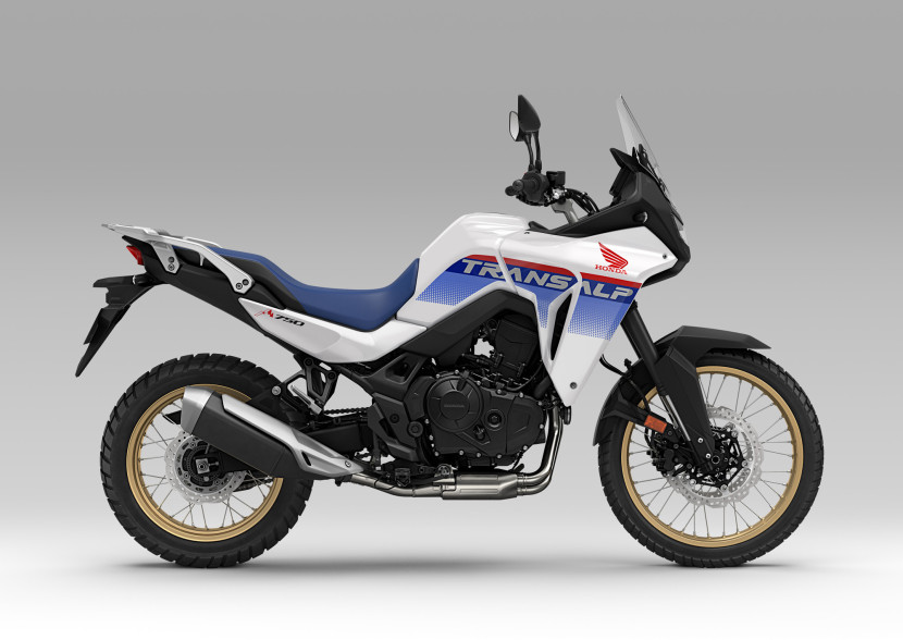 Honda XL750 Transalp Warna Honda Tricolor (Doc. Astra Honda Motor).