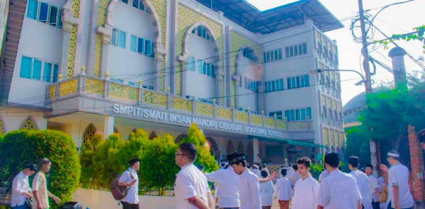 SMPIT dan SMAIT Insan Mandiri Cibubur, Kota Bekasi. (Foto RUZKA INDONESIA)