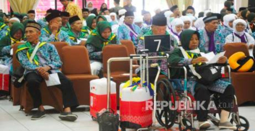 Jamaah haji bersiap-siap berangkat ke Tanah Suci. (Foto: Dok REPUBLIKA)