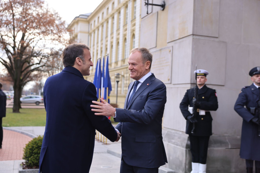 Perdana Menteri Polandia Donald Tusk bertemu Presiden Prancis Emmanuel Macron. Sumber: @PremierRP_en