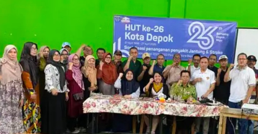 Warga RW 13 Perumahan Mutiara Depok yang mengikuti sosialisasi dan edukasi penyakit hipertensi, jantung dan stroke. (Foto: Dok Diskominfo Kota Depok)