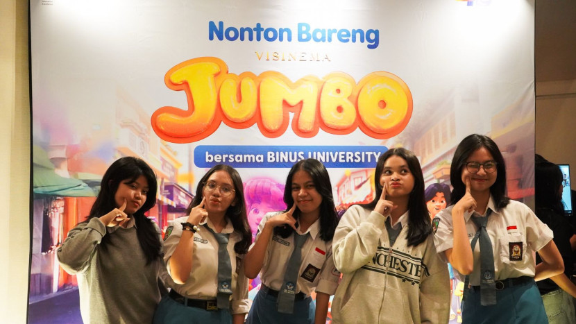 Sebagian peserta Nonton Bareng (Nobar) Film Jumbo di XXI Araya Mall Malang, Jawa Timur, pada 28 April 2025. (Foto: Binus @Malang)