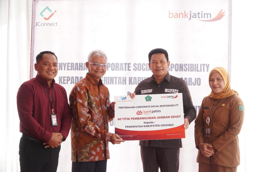 Bank Jatim serahkan bantuan CSR ke Pemkab Sidoarjo