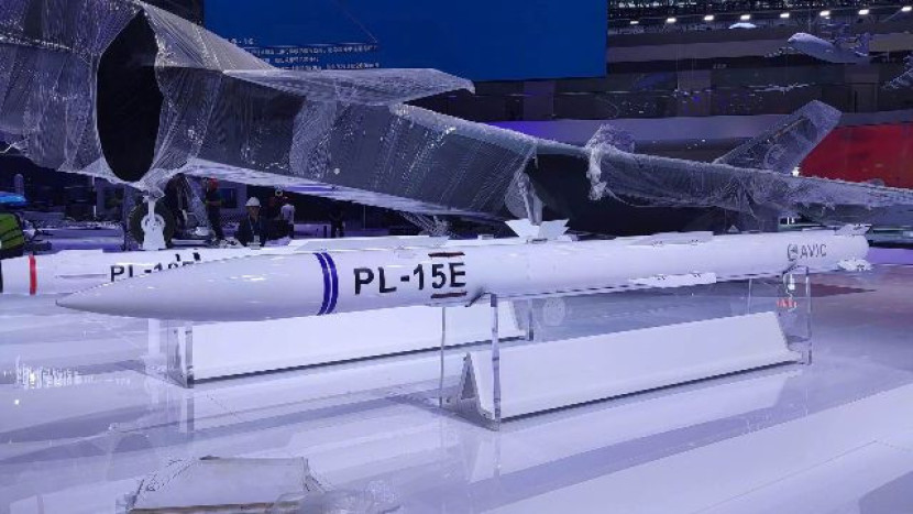 Rudal udara ke udara PL-15 produksi China digunakan militer Pakistan. Sumber: X