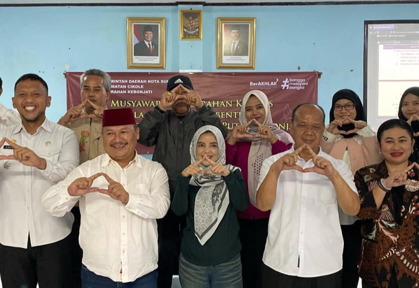 Musyawarah kelurahan khusus pembentukan koperasi merah putih di Kelurahan Kebonjati, Kecamatan Cikole, Kota Sukabumi, Rabu (7/5/2025).