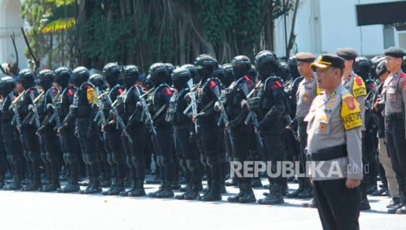 Pasukan Brimob Polri akan perbantukan memberantas premanisme. (Foto: Dok RUZKA INDONESIA)