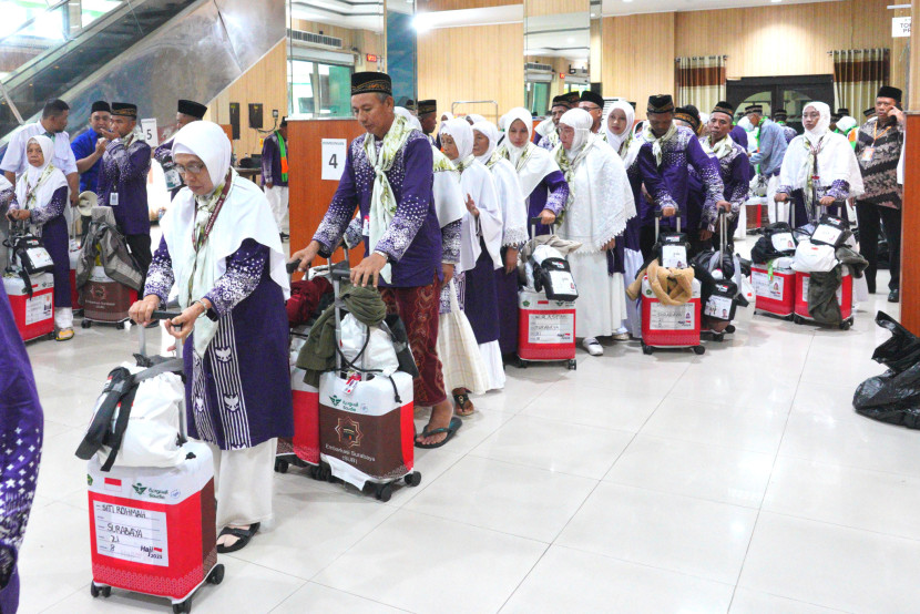 Jamaah haji Embarkasi Surabaya (ilustrasi). Foto. PPIH Embarkasi Surabaya