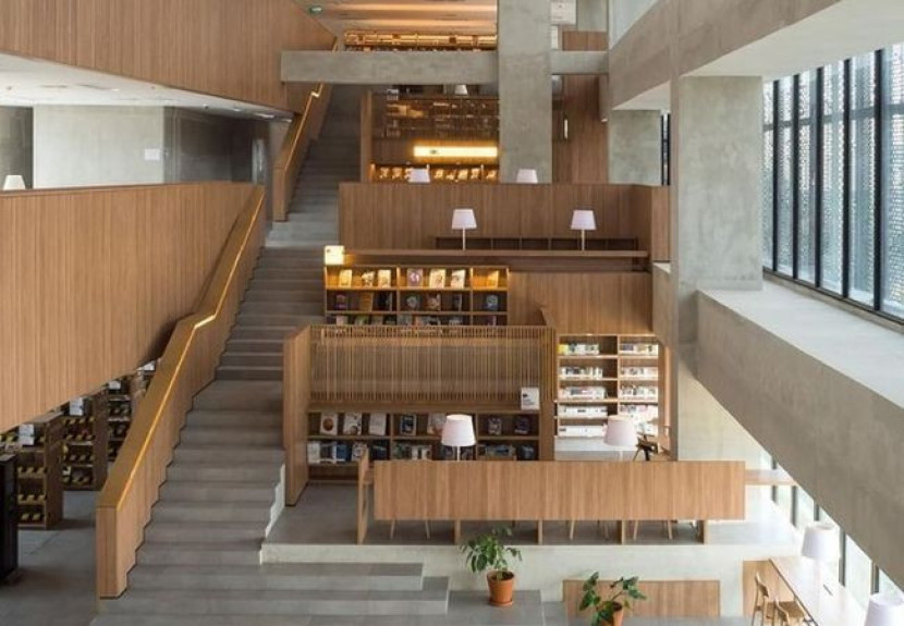 Perpustakaan Masa Kini, Jadi Tempat Nongkrong Keren | Retizen 1 250511191143 856