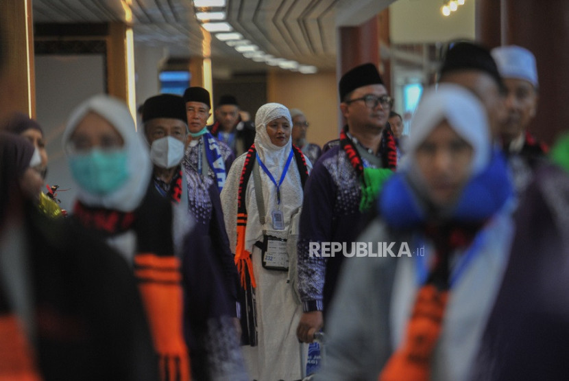 Jamaah haji Indonesia 2025, mulai diberangkatkan ke Tanah Suci.