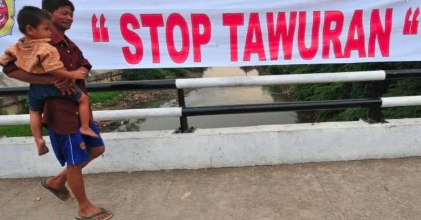 Spanduk bertuliskan Stop Tawuran. (Foto: Dok REPUBLIKA)