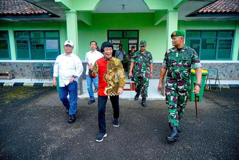 Kunjungan Seto Mulyadi (Kak Seto) ke Dodik Bela Negara Rindam III/Siliwangi, Lembang, Kabupaten Bandung Barat. Foto: Humas Jabar