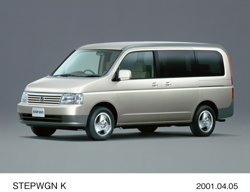 Generasi Kedua dari Honda StepWGN (Doc. Honda Japan).