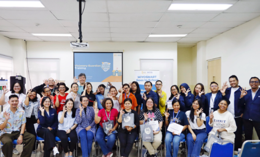 Sekolah agar lebih proaktif dalam menjaga kesehatan mata siswanya   dok Foto: HOYA