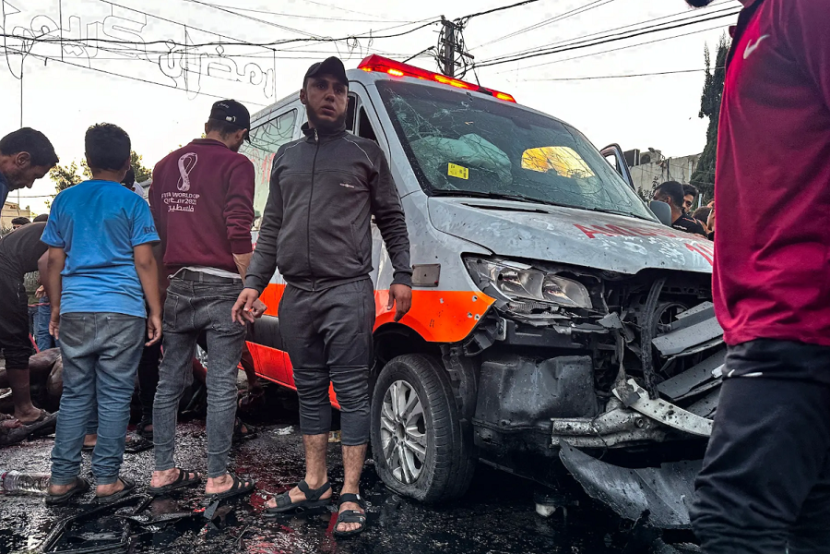 Ambulans di Gaza turut menjadi sasaran kebiadaban serangan Zionis. (Getty Images)