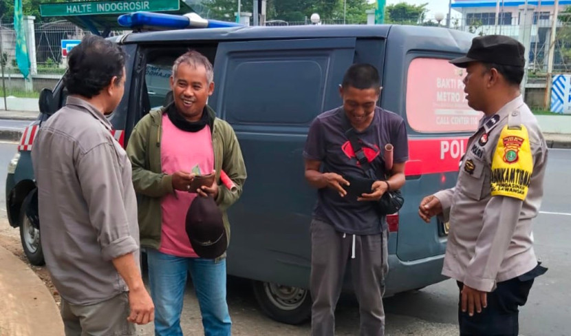 Aparat kepolisian dari Polsek Bojongsari menggelar Operasi Berantas Jaya 2025. (Foto: Dok RUZKA INDONESIA)